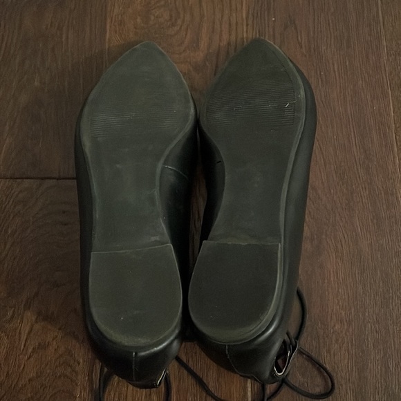 Lace Up pointed toe flats - Picture 4 of 4